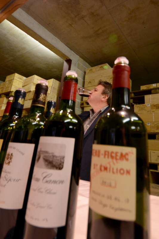 Stephen tasting some right banks